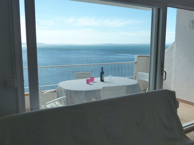 En alquiler en Rosas bonito apartamento con 1 habitación con vistas mar y piscina -wifi ref 298