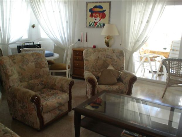 Empuriabrava, for rent, villa on the canal Ter with swimming pool and private mooring