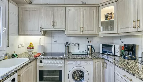 Encantadora casa orientada al sur con jardín y excelente ubicación