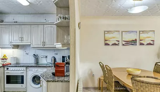 Encantadora casa orientada al sur con jardín y excelente ubicación