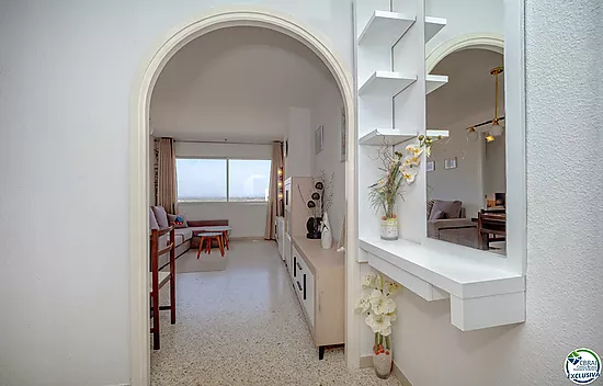 Apartamento idealmente situado en primera línea de mar