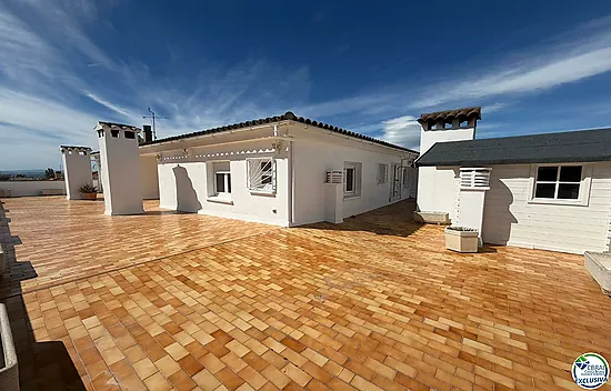 Atico en el centro de Roses