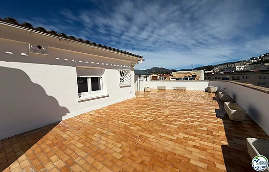 Atico en el centro de Roses