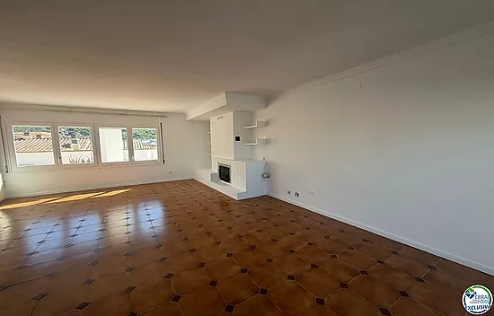 Atico en el centro de Roses