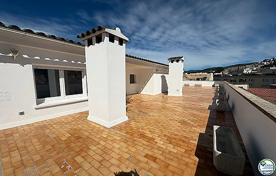 Atico en el centro de Roses