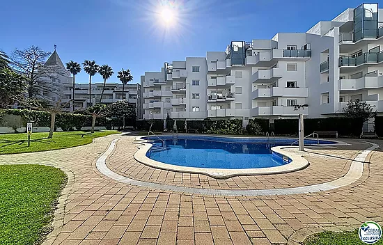 Apartamento con licencia turística y vistas al canal en Santa Margarita - Roses.