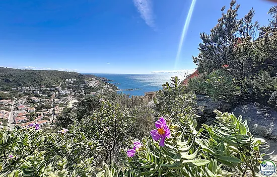 Terreno excepcional con vista panorámica a la bahía de Canyelles