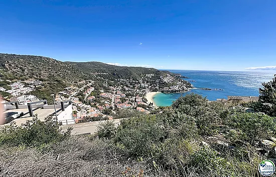Terreno excepcional con vista panorámica a la bahía de Canyelles
