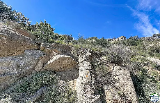 Terreno excepcional con vista panorámica a la bahía de Canyelles
