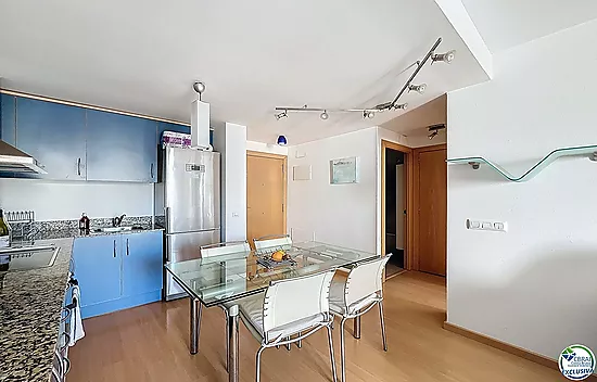 Apartamento con licencia turística y vistas al canal en Santa Margarita - Roses.