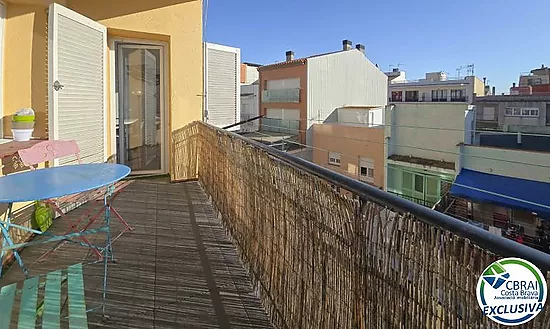 Appartement moderne au coeur de Roses: Votre chez vous à deux pas de la mer