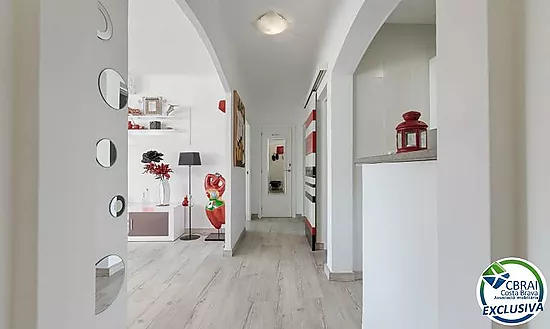 Appartement moderne au coeur de Roses: Votre chez vous à deux pas de la mer