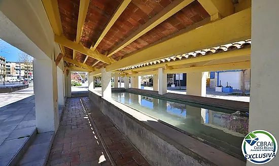 Appartement moderne au coeur de Roses: Votre chez vous à deux pas de la mer