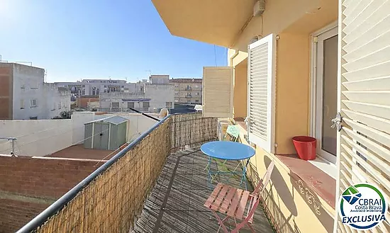 Appartement moderne au coeur de Roses: Votre chez vous à deux pas de la mer