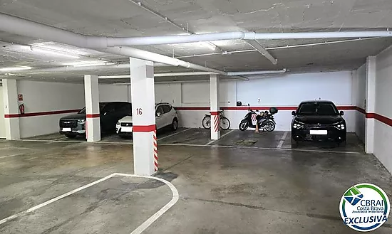 Appartement moderne au coeur de Roses: Votre chez vous à deux pas de la mer