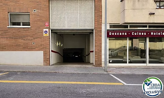 Appartement moderne au coeur de Roses: Votre chez vous à deux pas de la mer