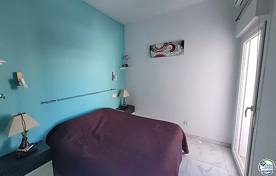 EMPURIABRAVA - POBLAT TIPIC: Appartement rénové en vente