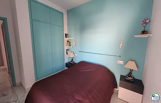 EMPURIABRAVA - POBLAT TIPIC: Appartement rénové en vente