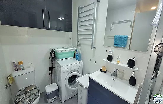 EMPURIABRAVA - POBLAT TIPIC: Appartement rénové en vente