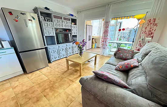 Appartement à vendre à Roses à 200 mètres de la mer avec parking privé