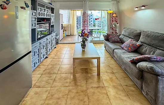 Appartement à vendre à Roses à 200 mètres de la mer avec parking privé