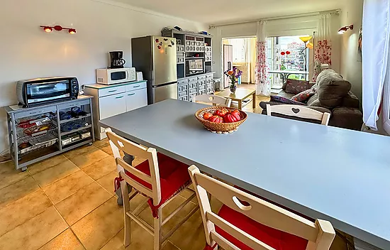 Appartement à vendre à Roses à 200 mètres de la mer avec parking privé