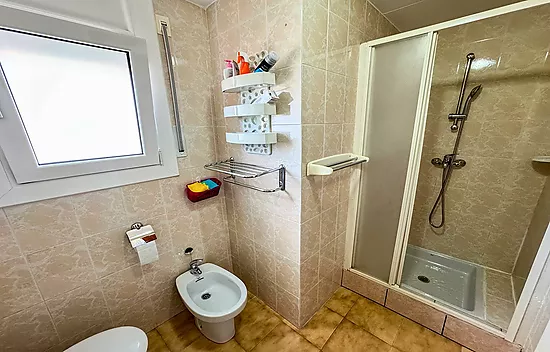 Appartement à vendre à Roses à 200 mètres de la mer avec parking privé