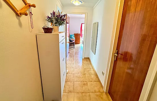 Appartement à vendre à Roses à 200 mètres de la mer avec parking privé