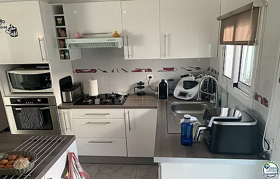 Beautiful 3 bedroom house with garden in Santa Margarita-Roses