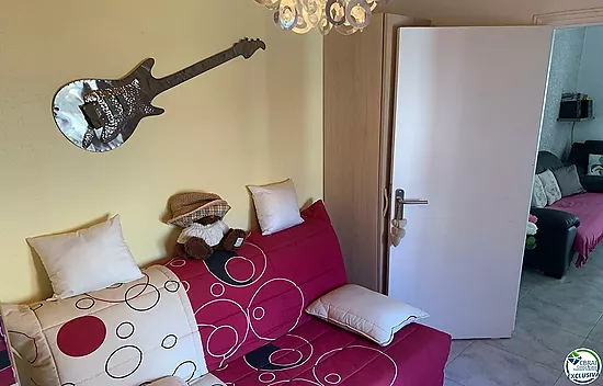 Beautiful 3 bedroom house with garden in Santa Margarita-Roses