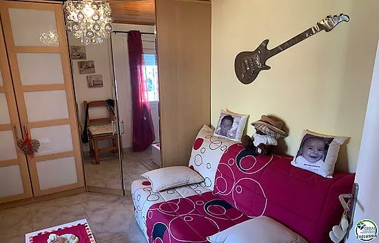 Beautiful 3 bedroom house with garden in Santa Margarita-Roses