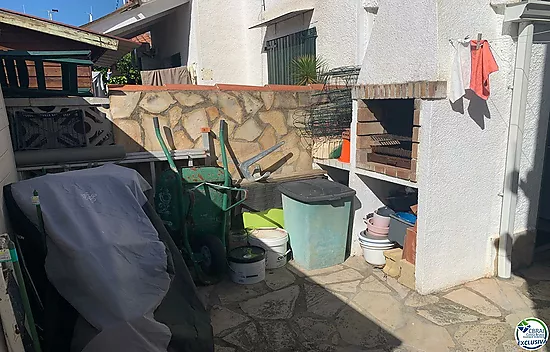 Beautiful 3 bedroom house with garden in Santa Margarita-Roses