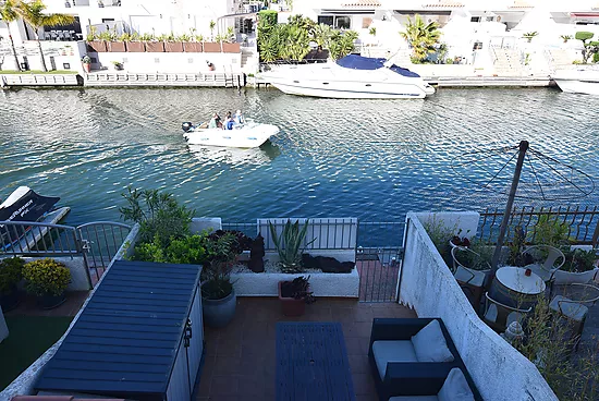Maison de pêcheur avec amarre et licence touristique à Empuriabrava