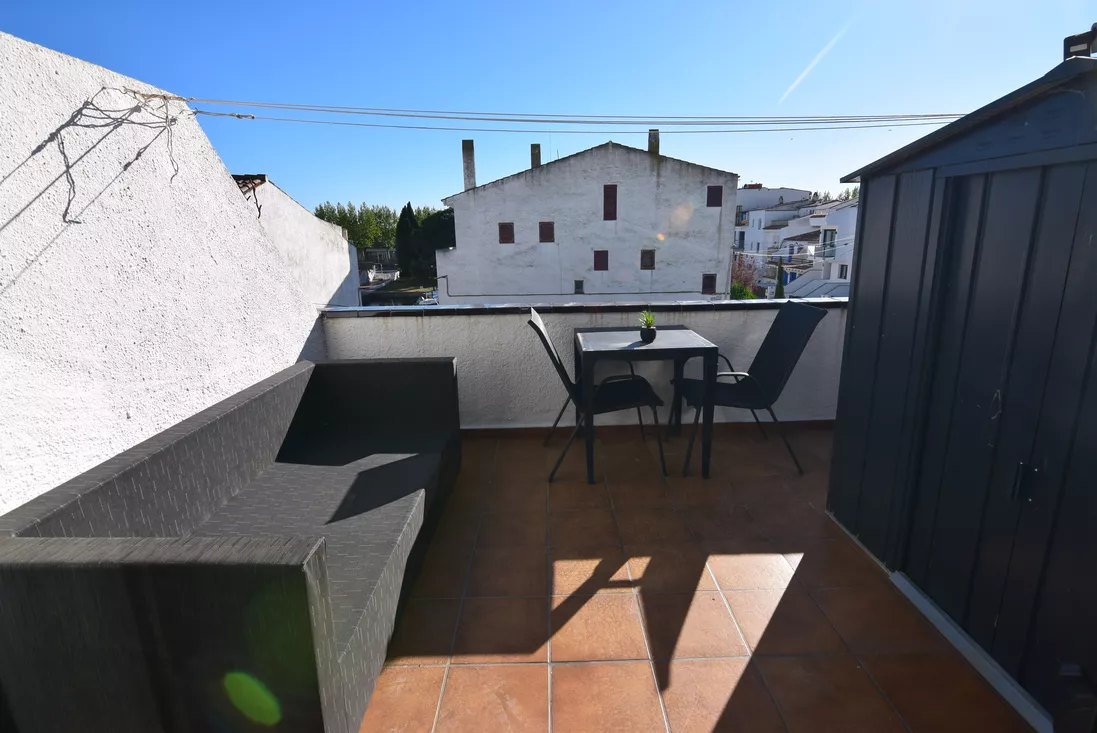 Fisherman’s house with mooring and tourist license in Empuriabrava