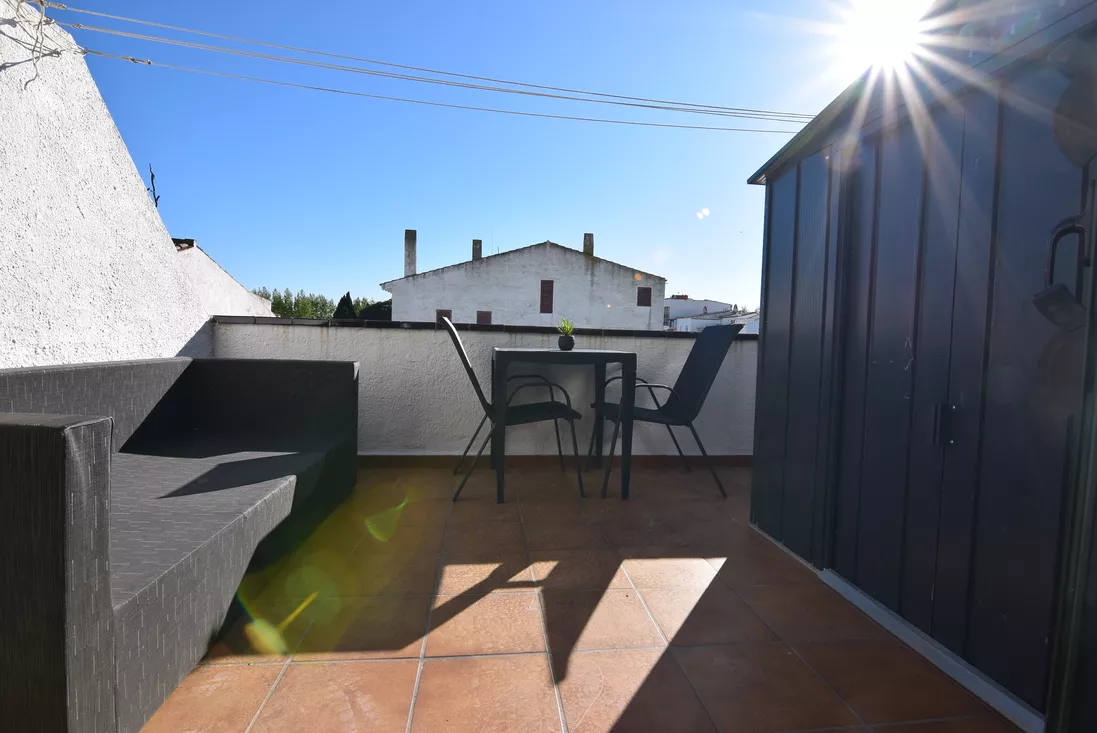 Fisherman’s house with mooring and tourist license in Empuriabrava