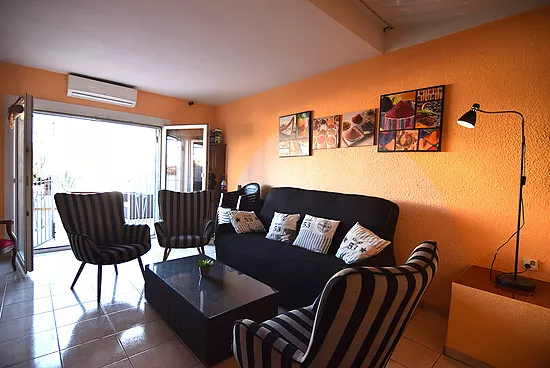 Maison de pêcheur avec amarre et licence touristique à Empuriabrava