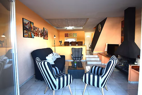 Maison de pêcheur avec amarre et licence touristique à Empuriabrava