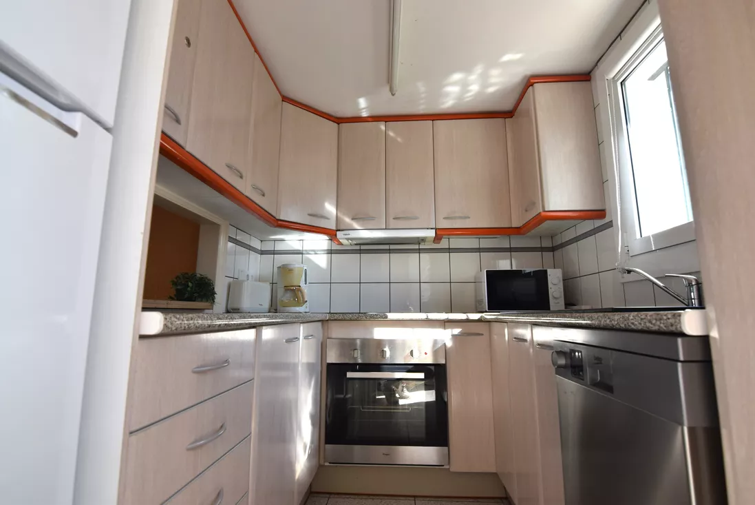 Fisherman’s house with mooring and tourist license in Empuriabrava