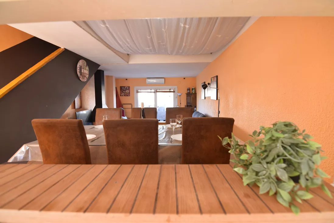 Fisherman’s house with mooring and tourist license in Empuriabrava