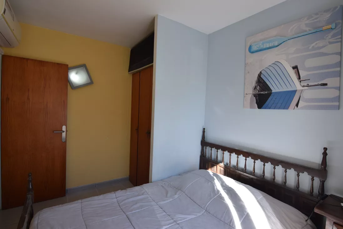 Fisherman’s house with mooring and tourist license in Empuriabrava