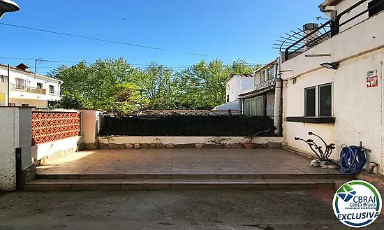 Your next project in Empuriabrava: house with garden and great potential