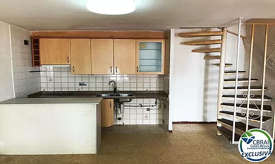 Your next project in Empuriabrava: house with garden and great potential