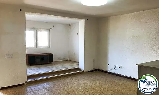 Your next project in Empuriabrava: house with garden and great potential