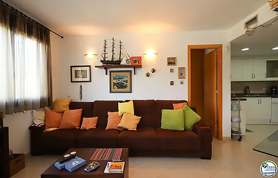 Appartement 3 pièces avec terrasse et place de parking au Port de Llançà