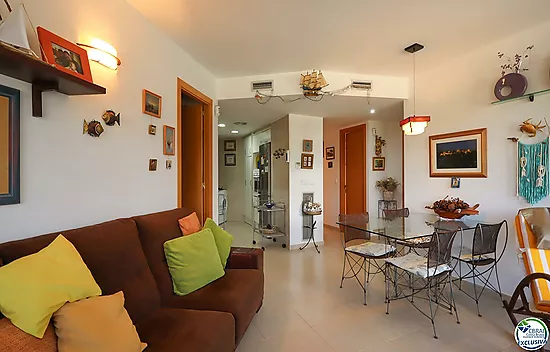 Appartement 3 pièces avec terrasse et place de parking au Port de Llançà