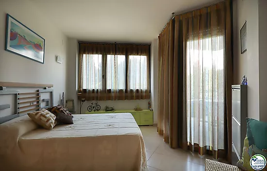 Appartement 3 pièces avec terrasse et place de parking au Port de Llançà