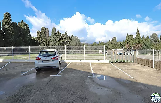 Appartement 3 pièces avec terrasse et place de parking au Port de Llançà