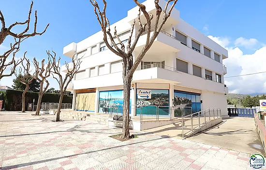 Appartement 3 pièces avec terrasse et place de parking au Port de Llançà