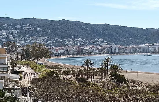 MAGNIFICENT APARTMENT WITH SEA VIEW IN SALATA ROSAS with tourist license