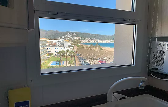 MAGNIFICENT APARTMENT WITH SEA VIEW IN SALATA ROSAS with tourist license